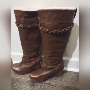 Ugg savanna boots 9